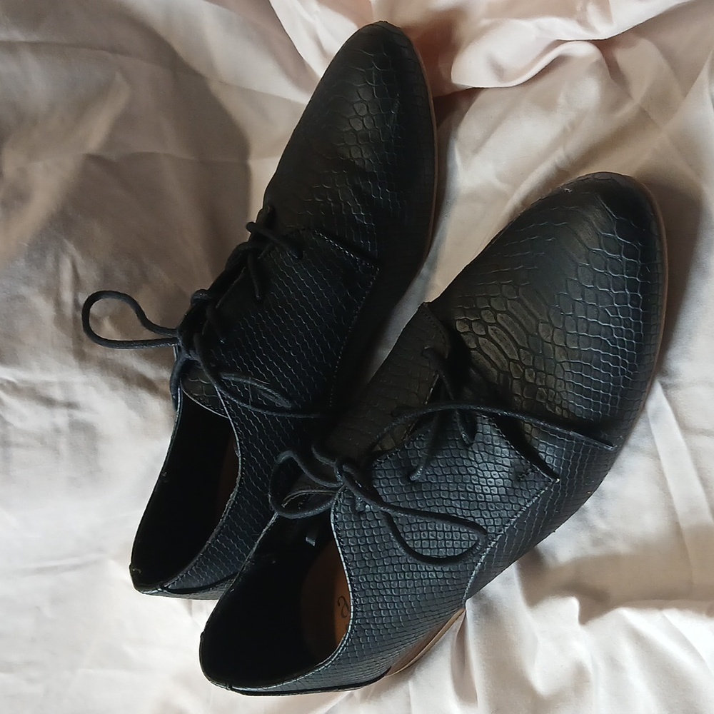 Black Size 6 ½ A.N.A Dress Shoes